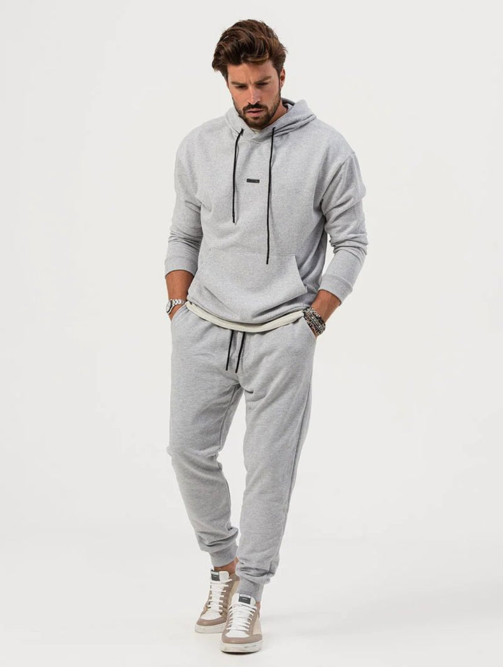 SWEATS À CAPUCHE ET ENSEMBLE